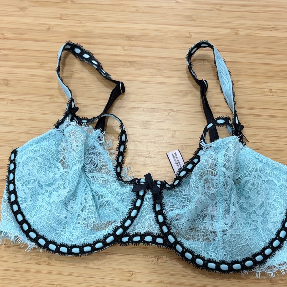 Victoria's Secret Light Blue Lace Bra